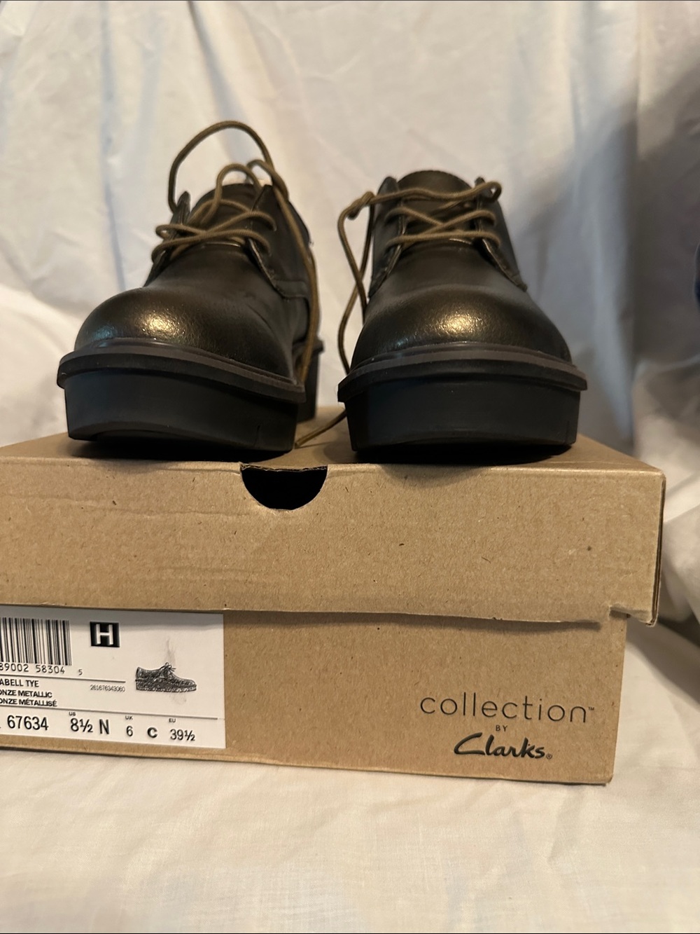 Clarks Men’s Lace-Up Oxfords in Dark Brown Leather